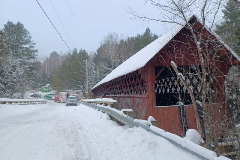 Potton : le pont couvert de la Frontière enfin stabilisé